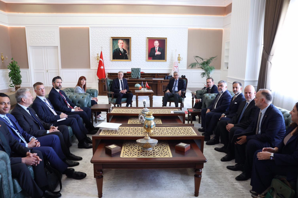 Türkiye ve Belçika arasında sağlık alanında iş birliği görüşmesi