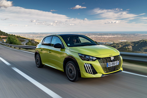 PEUGEOT’tan Mayısa özel binek ve ticari araçlarda cazip kredi fırsatları