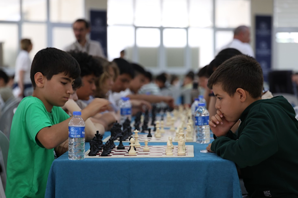 Aydın’da geleneksel Satranç Turnuvası minik şampiyonları buluşturdu