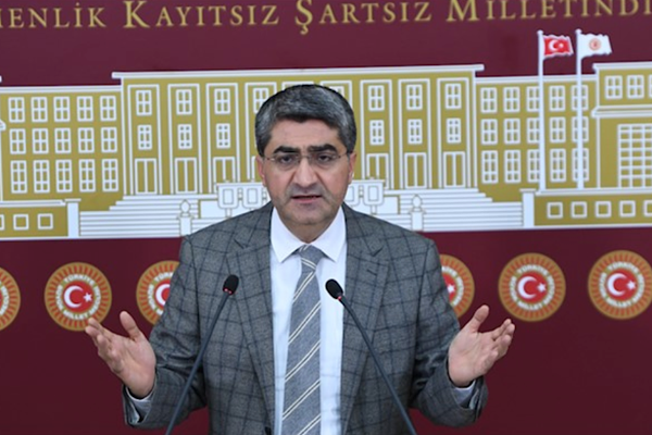Ekmen: Çalışanların büyük bölümü temel ihtiyaçlarını karşılayamaz hale geldi