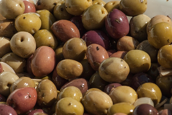 Ticaret Bakanlığı’ndan “50 TL’ye zeytin tanesi” satışına inceleme