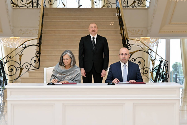 Aliyev, BM  İnsan Yerleşimleri Programı İcra Direktörü Rossbach ile görüştü
