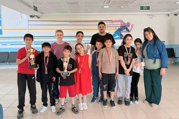 Özel öğrenciler ile şampiyon takım dostluk maçında buluştu