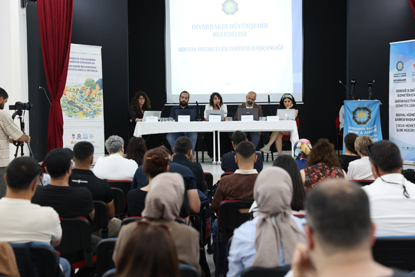 Diyarbakır’da Kentleri Çocuklarla Yeniden Kurma Çalıştayı düzenlendi