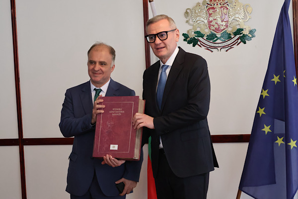Miloshev, Bulgaristan Kültür Bakanlığı görevini Todorov’dan devraldı