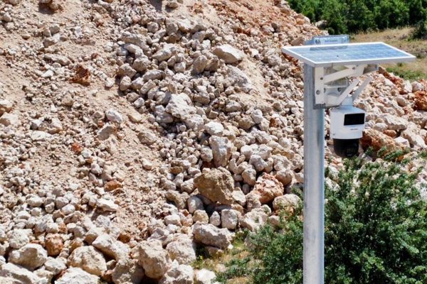 Kepez’de foto kapanlarla çevre kirliliğine sıkı denetim