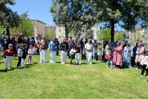 Zarokistan’da Anneler Günü coşkusu yaşandı