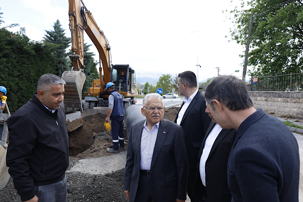 Başkan Büyükkılıç Erenköy’de 25 milyon TL’lik yağmur suyu hattı çalışmalarını inceledi