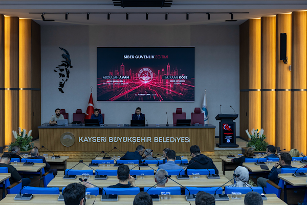 Büyükşehir’den personele “Siber Güvenlik Farkındalık Eğitimi”