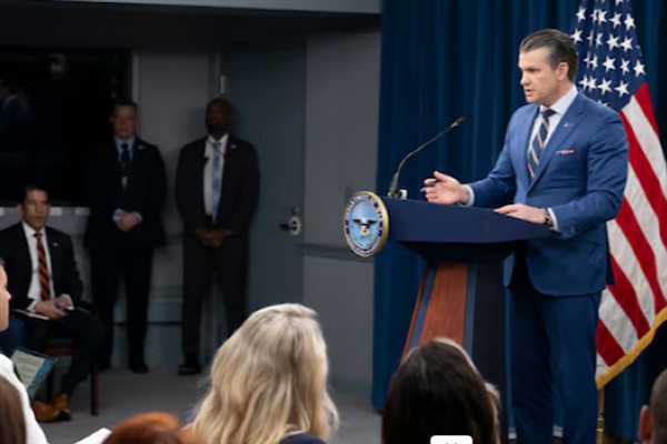 Hegseth, Yeni Zelanda Savunma Bakanı Penk ile görüştü