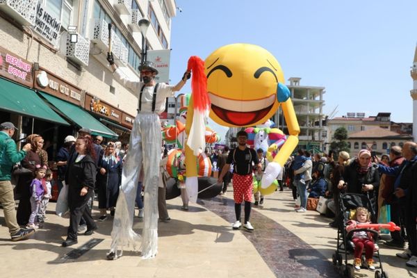 Tiyatro Festivali Ordu’da kortej yürüyüşüyle başladı