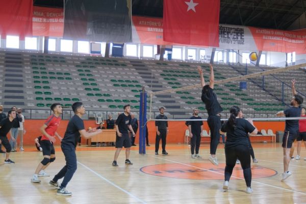 İnegöl’de Üniversite Spor Festivali tamamlandı
