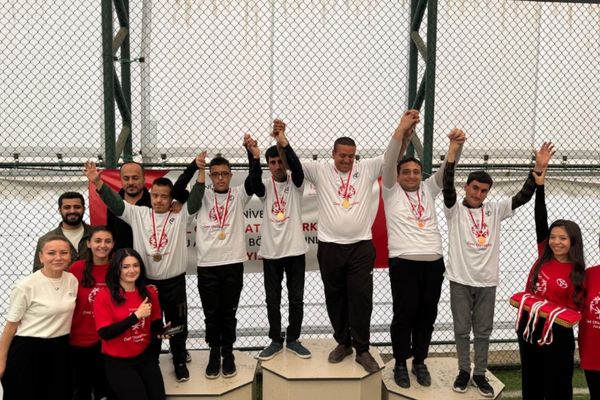 Özel öğrencilerden bölge şampiyonasında derece