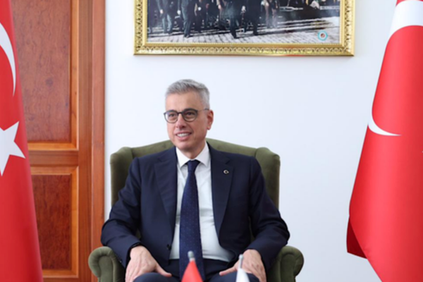 Memişoğlu: Hemşirelerimizi daha güçlü destekleyeceğiz