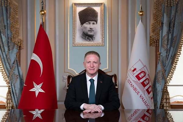 İstanbul Valisi Gül’den TCG Fatih fırkateynine ziyaret