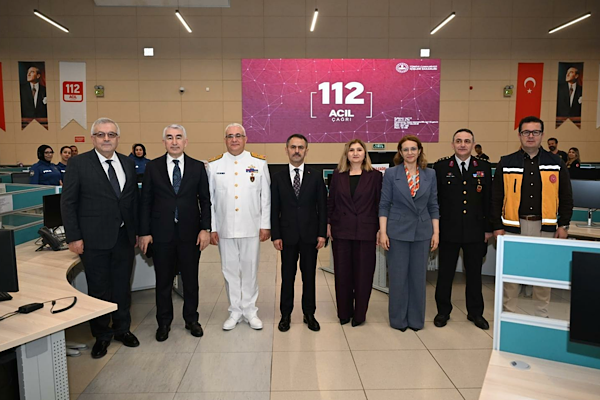 Kocaeli Valisi Aktaş’tan 112 Acil Çağrı Merkezi’ne bayram ziyareti