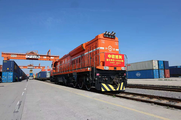 Çin-Avrupa yük treni seferleri, 130 bini aştı