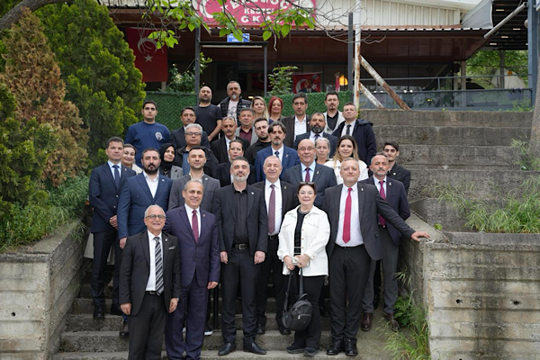 Özdağ, Bursa’da ziyaretler gerçekleştirdi