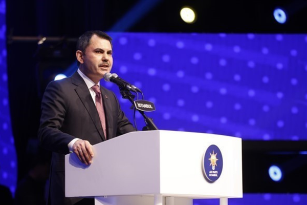 Kurum, Hollandalı Bakan Veldhoven ile görüştü