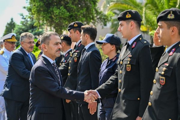 Vali Aktaş’tan İl Jandarma Komutanlığı’na bayram ziyareti