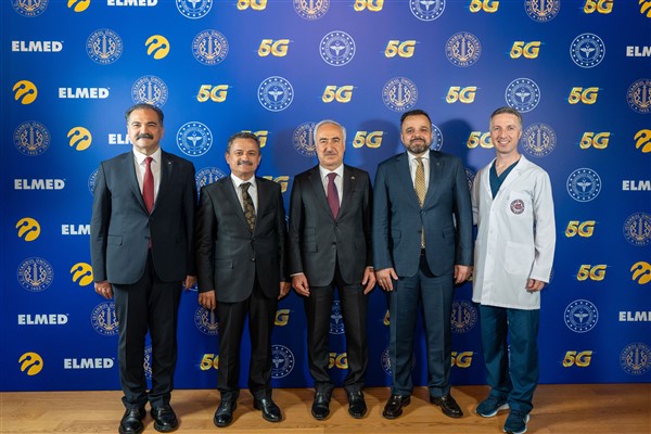 Turkcell 5G ile 1500 kilometreden tıbbi operasyon