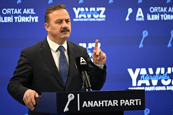 Anahtar Parti: Demokrasiye duyulan saygının bir göstergesi olarak CHP ile bayramlaşacağız