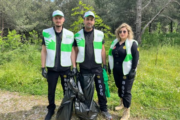 “Orman Benim” etkinliğinde çevre temizliği yapıldı