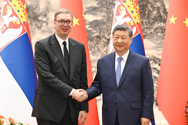 Xi, Sırbistan Cumhurbaşkanı Vucic ile görüştü