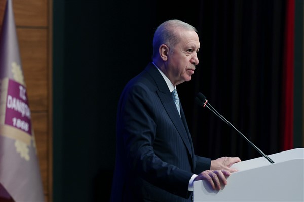 Erdoğan: Yeni ve sivil anayasa Türkiye’nin önündeki önemli hedeflerden biridir
