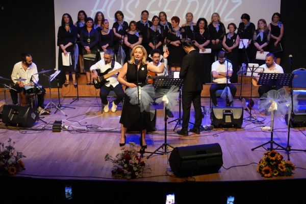 Kartallı kadınlardan burs dayanışması konseri