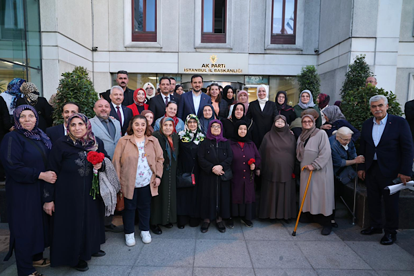 AK Parti İstanbul İl Başkanlığı’ndan şehit annelerine özel Anneler Günü Programı
