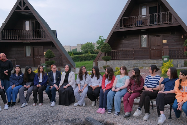 İnegöl’de Gençlerin TÜBİTAK Bilim Kampı başladı
