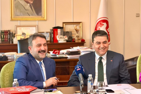 AKK Başkanı Yılmaz’dan Demokrat Parti’ye ziyaret