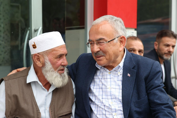 Ordu Büyükşehir Belediye Başkanı Güler, bayramda ilçe ziyaretleri yaptı