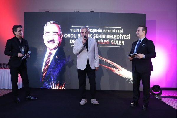 Ordu Büyükşehir Belediyesi’ne Yılın Büyükşehir Belediyesi ödülü