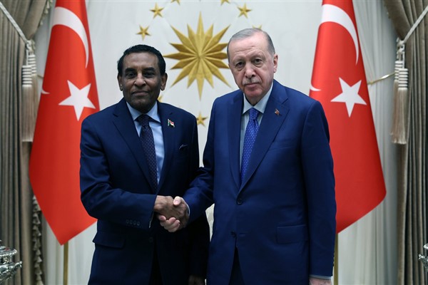 Cumhurbaşkanı Erdoğan, Sudan Başbakanı İdris’i kabul etti
