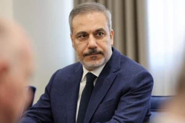 Fidan, Irak Kürt Bölgesel Yönetimi Başbakanı Barzani ile görüştü