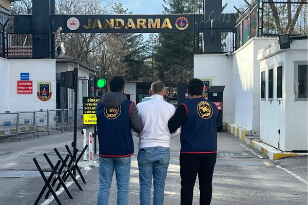 Diyarbakır’da aranan şahıslara operasyon