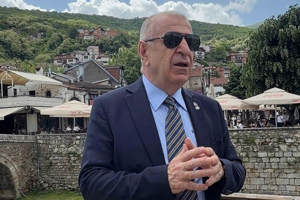 Özdağ: Türklerin yaşadığı bölgelerde yaşam şartlarını iyileştirmeye çalışıyoruz