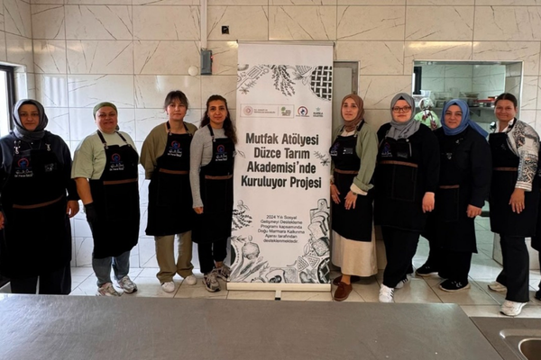 Düzce’de mutfak atölyesi kursiyerleri tadım gününde ürünlerini tanıttı