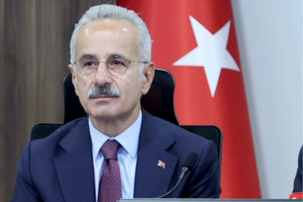 Bakan Uraloğlu, Ermenistan Altyapı Bakanı Khudatyan ile görüştü