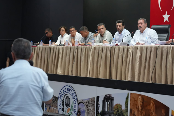 Başkan Topuz, mahalle muhtarlarıyla istişare toplantısında bir araya geldi