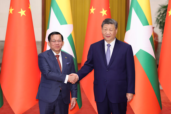 Xi ile Myanmar Cumhurbaşkanı Min Aung Hlaing bir araya geldi