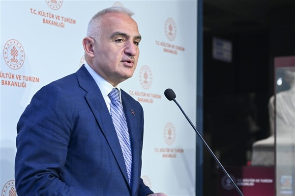 Bakan Ersoy mevkidaşı, Yunanistan Kültür Bakanı Mendoni ile bir araya geldi