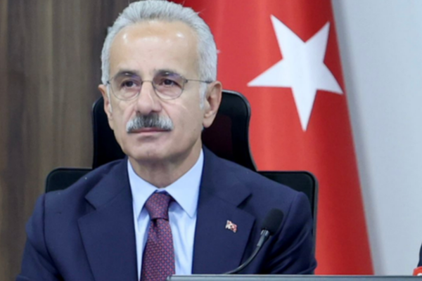 Bakan Uraloğlu, Vali Canbolat ile bir araya geldi