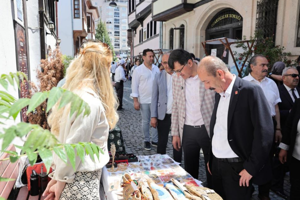 Kütahya’da Yöresel Lezzetler ve El Sanatları Etkinliği başladı