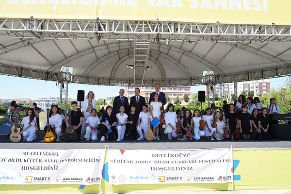 Beylikdüzü’nde TÜBİTAK 4006-C Bilim Fuarı Festivali düzenlendi
