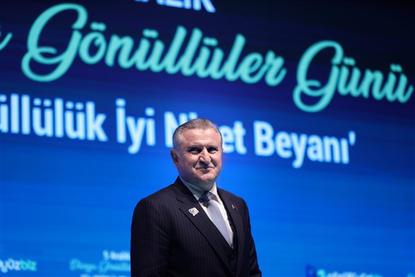 Gençlik ve Spor Bakanı Bak’tan, A Milli Futbol Takımı’na ziyaret