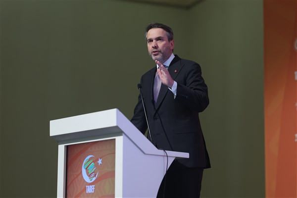 Bayraktar: Çocuklarımızla yarınlarımızı güvence altına alıyoruz