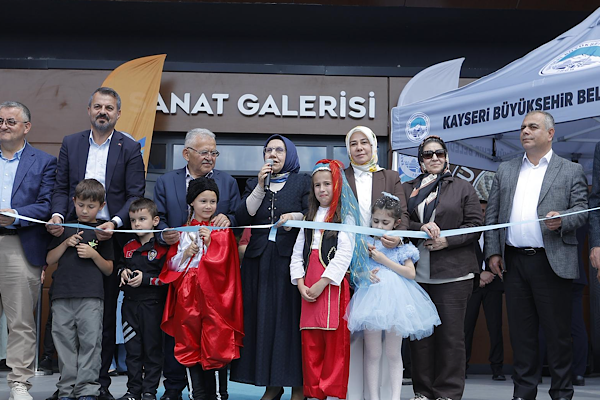 Kayseri’de KAYMEK geleneksel yıl sonu sergisi açıldı